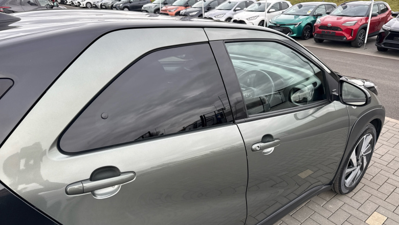 Toyota Aygo X 1.0 VVT-i Edge 5dr Auto Petrol Hatchback